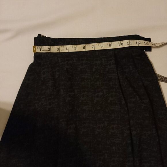 H&M pleaded skirt size 4 - Picture 7 of 11